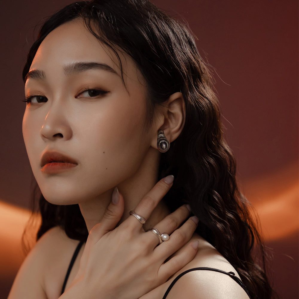 솔라 플래시 선스팟 골드 럭키 스톤 반지/귀걸이 - 순은 염색 블랙