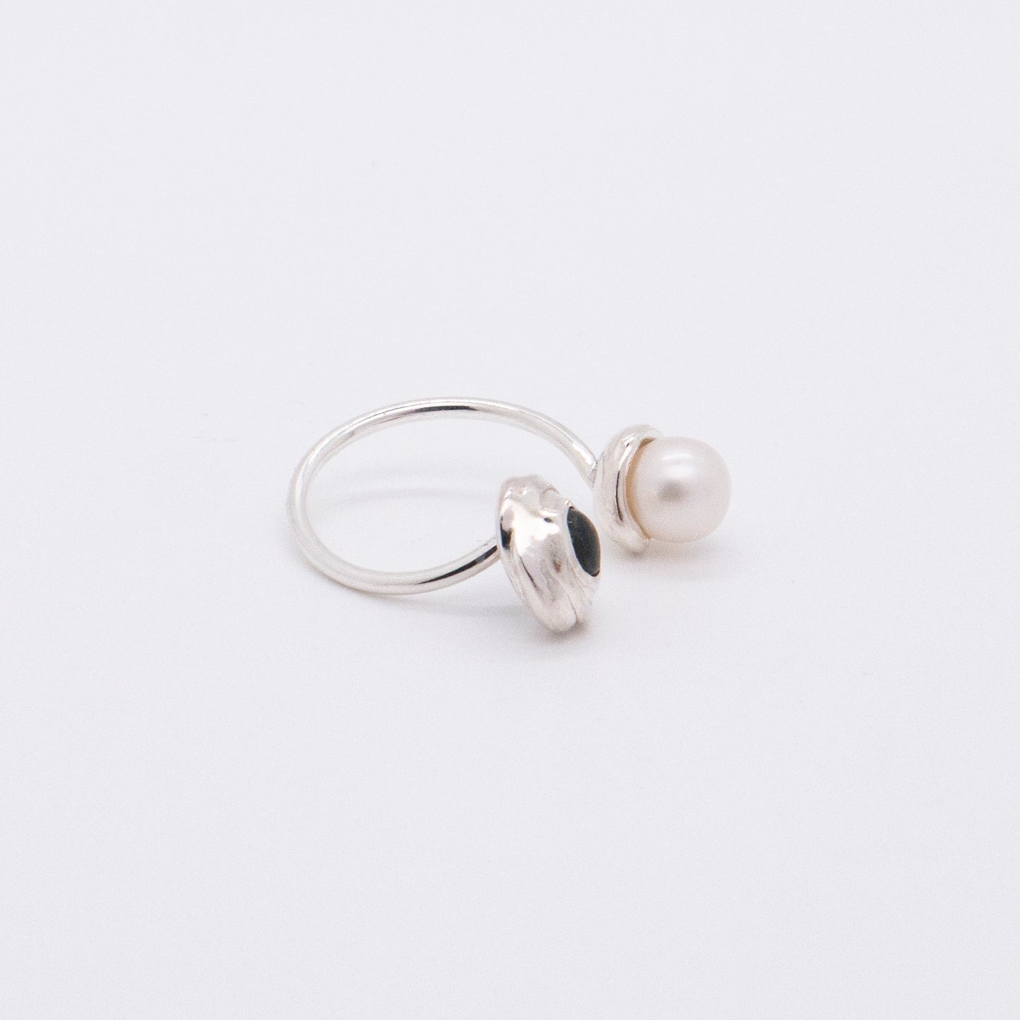 Solar Flares - Sunspots Hypersthene White Pearl Ring (Silver)