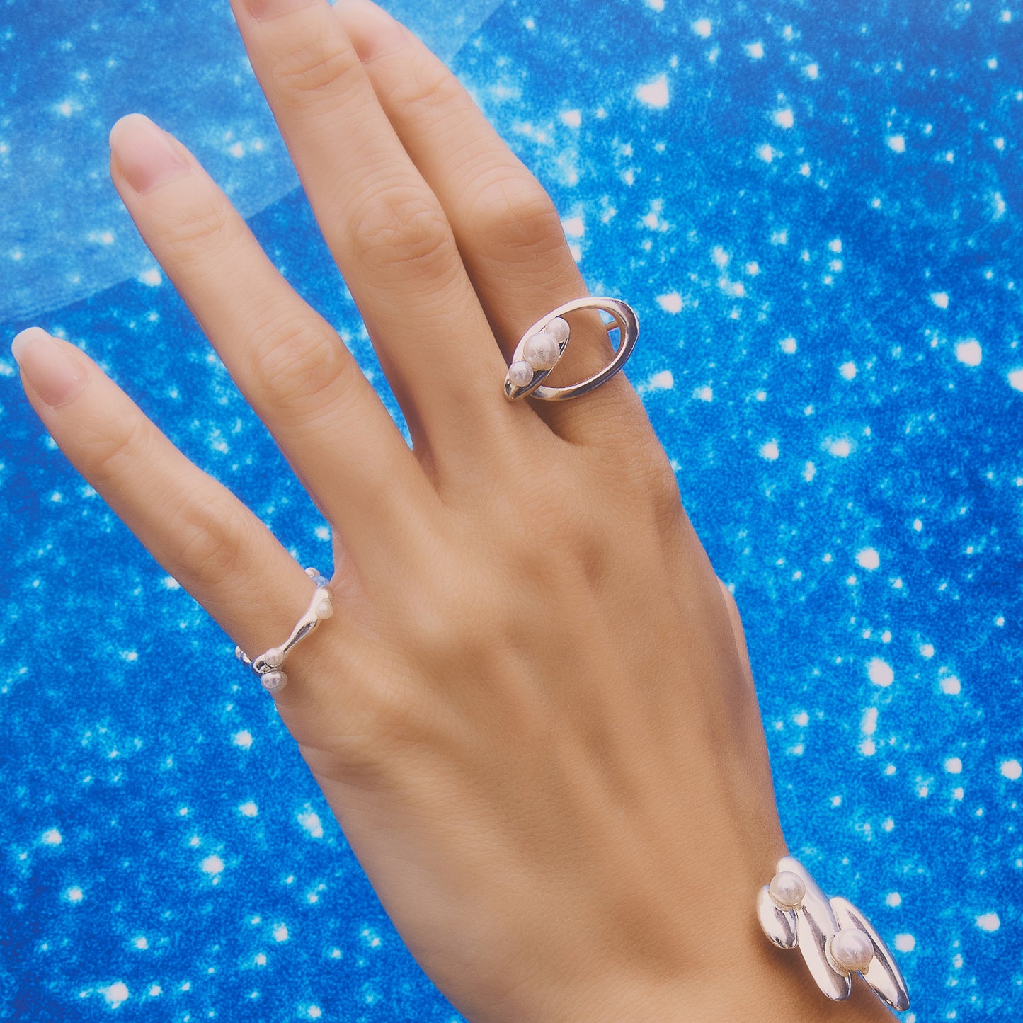 Multiverse - Flowing Baby Pearl Ring (Silver)
