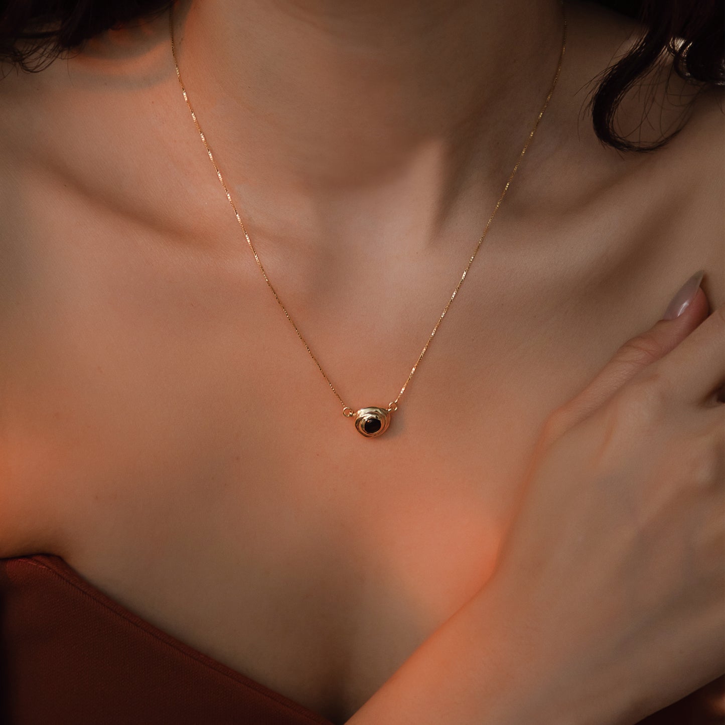 太陽閃焰 太陽黑子金運石鎖骨鍊-厚鍍18K金