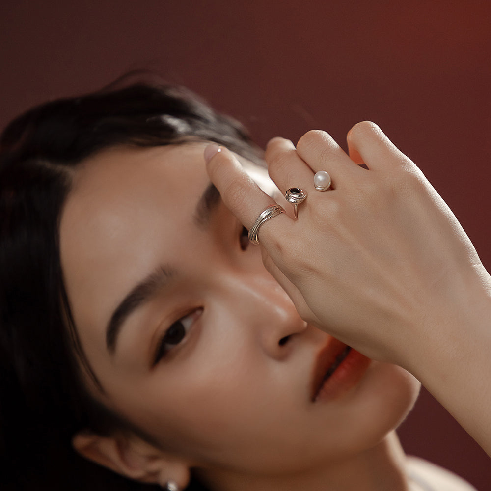 Solar Flares - Sunspots Hypersthene White Pearl Ring (Silver)