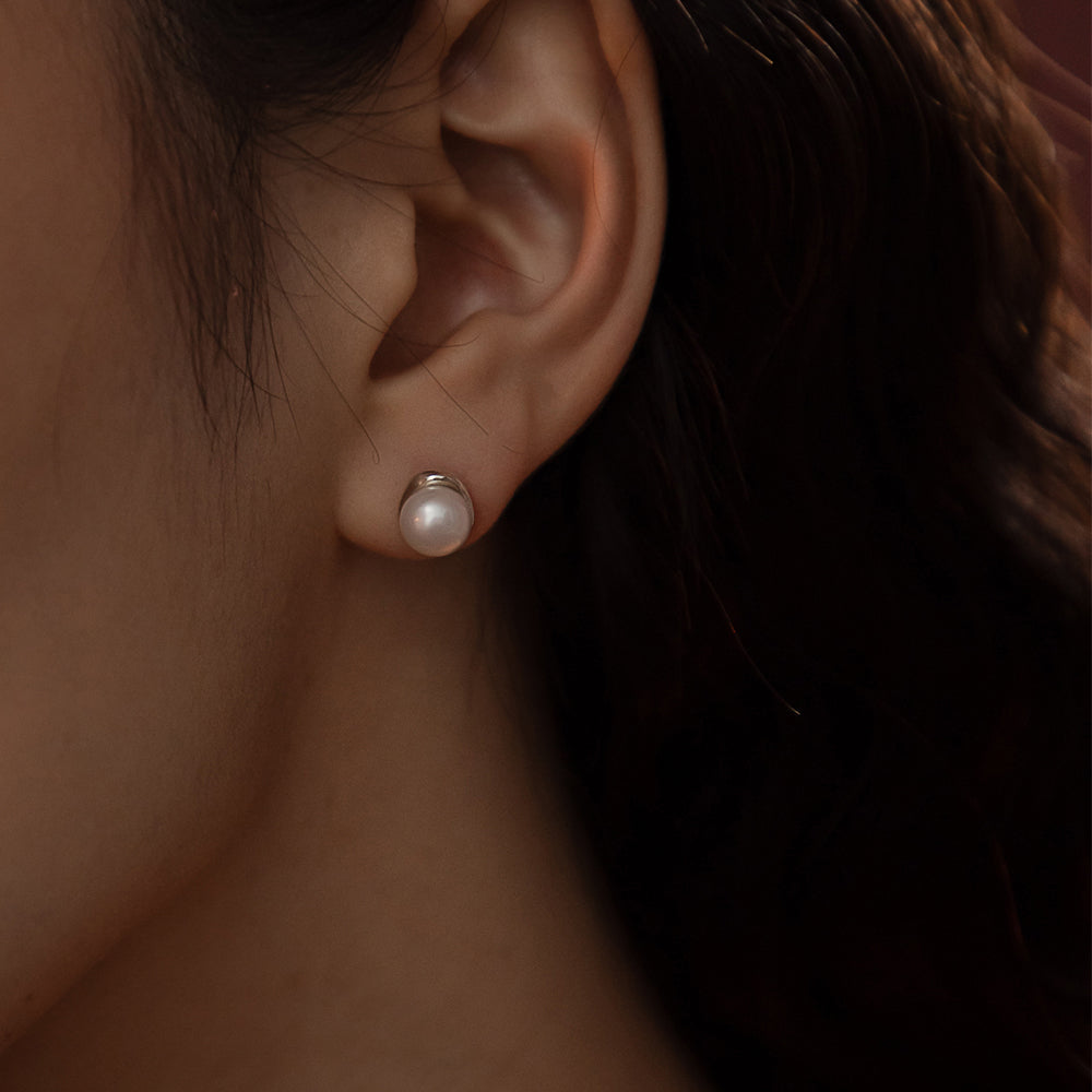 Solar Flares - Classic 8mm White Pearl Earrings (Silver)