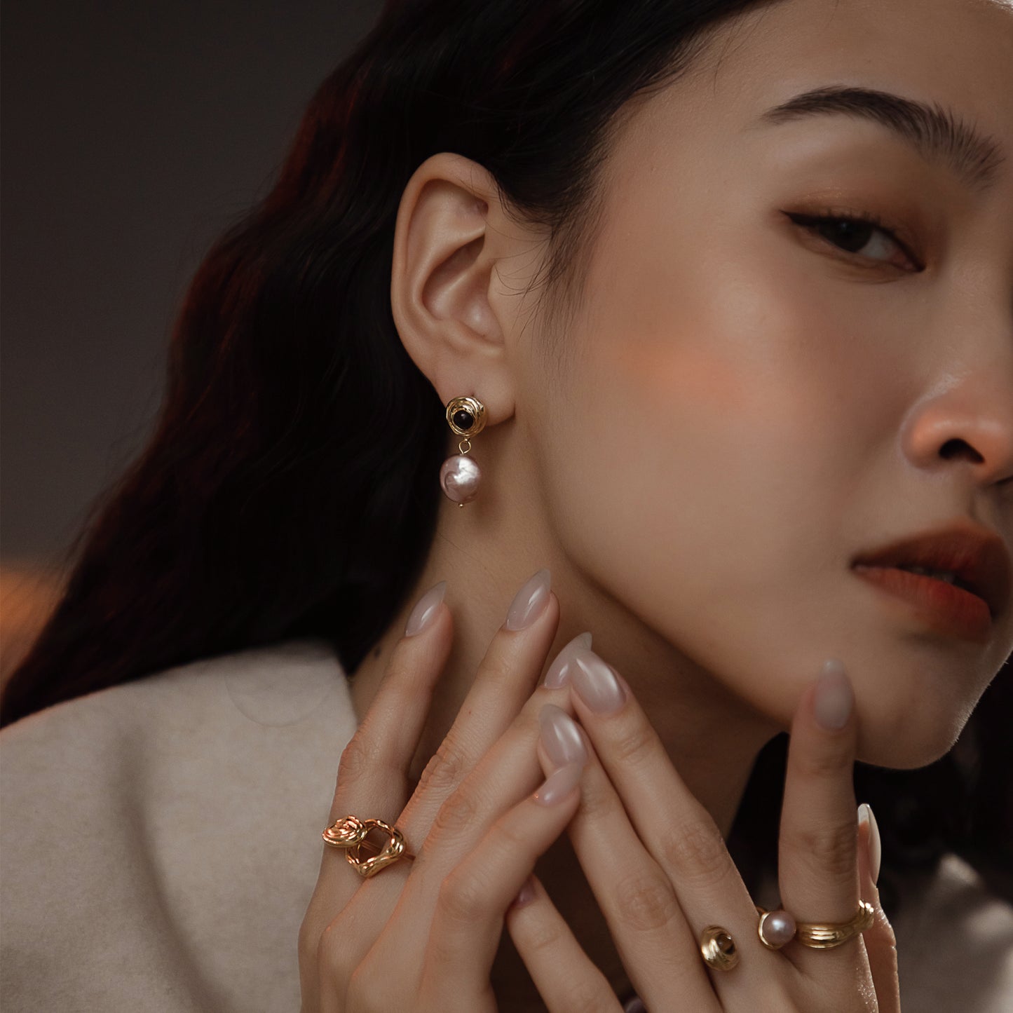 太陽閃焰 太陽黑子虎眼石垂墜粉紫珍珠耳環-厚鍍18K金 (S)