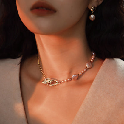 ソーラーフラッシュマグネティックストームホワイトバロックラウンドパールショートネックレス - スターリングシルバー