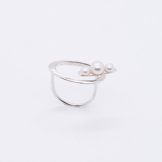 Multiverse - Time Travel Baby Pearl Ring (Silver) 