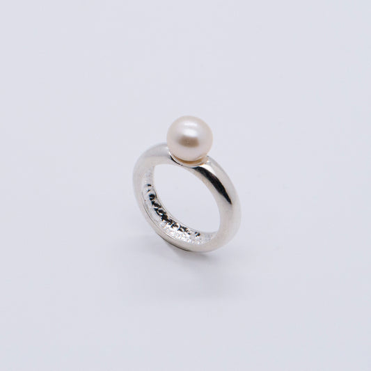 Multiverse - Classic Pearl Ring (Silver)