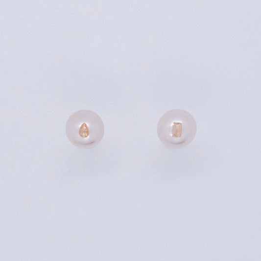 Multiverse - Classic 7mm CZ White Pearl Earrings (Champagne)