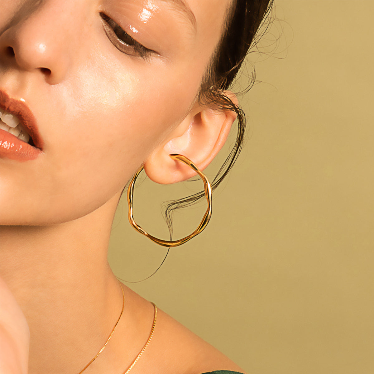 Goody Bag - Bubble Nebula Ear Cuff Set (Black / Silver / Gold)