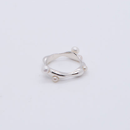 Multiverse - Flowing Baby Pearl Ring (Silver) 