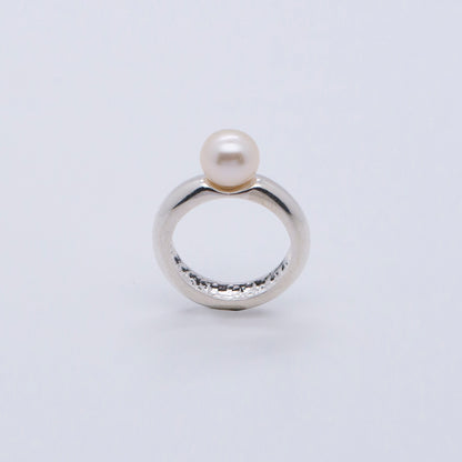 Multiverse - Classic Pearl Ring (Silver)