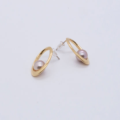 Multiverse - Classic Pearl Earrings (18K Gold Plated) 