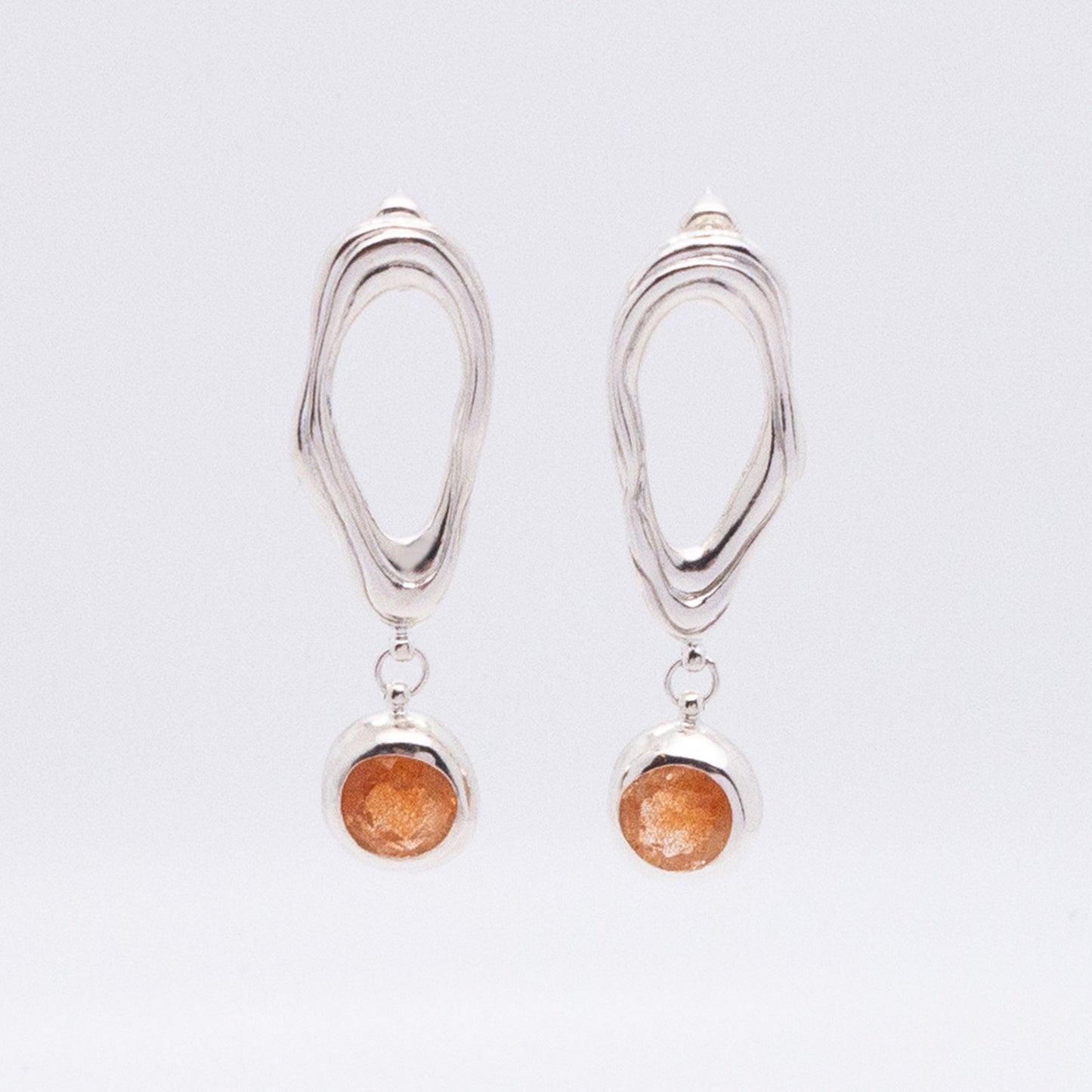 サンフラッシュフレイムレインオパールイヤリング - スターリングシルバー