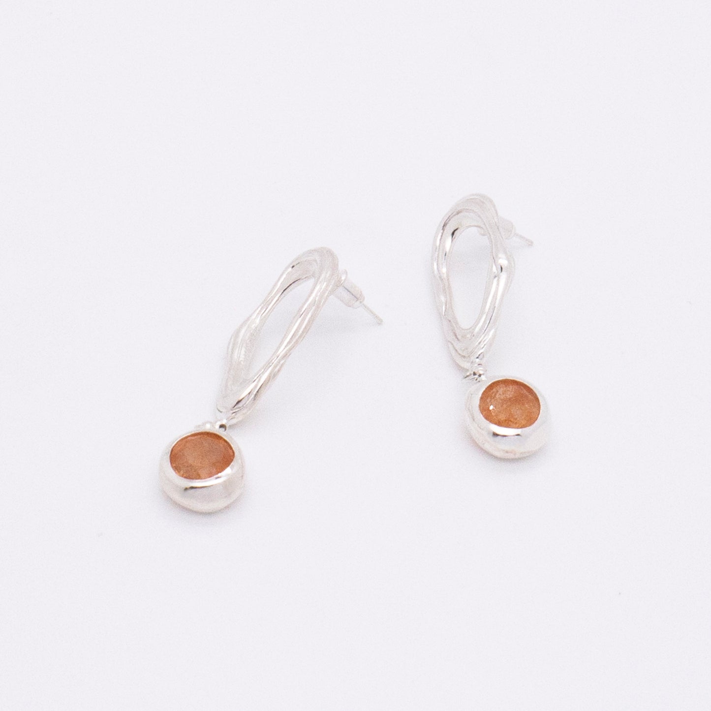 サンフラッシュフレイムレインオパールイヤリング - スターリングシルバー