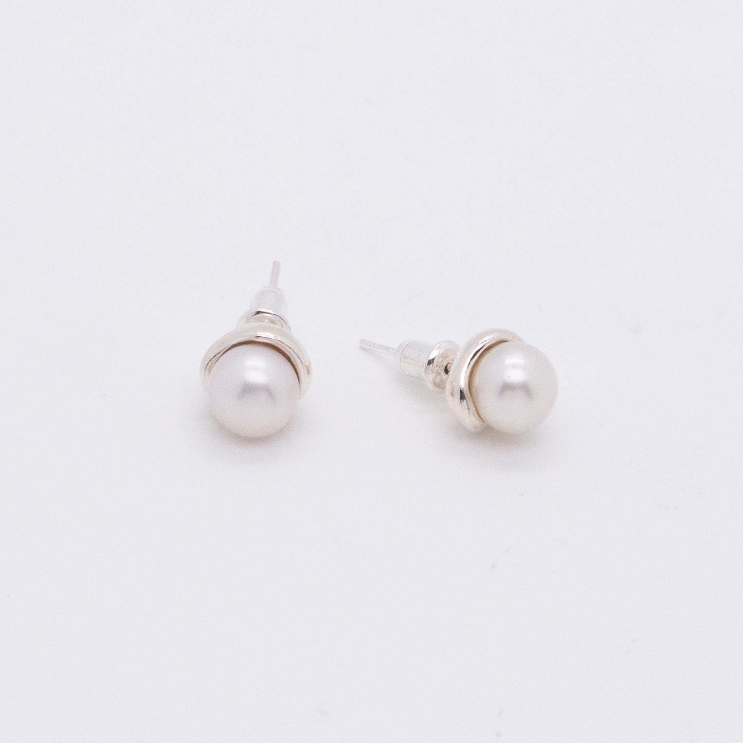 Solar Flares - Classic 8mm White Pearl Earrings (Silver)