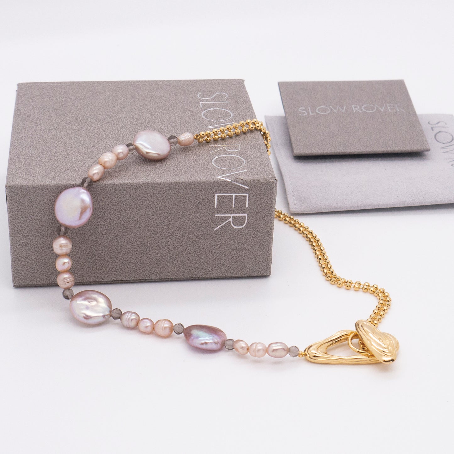 ソーラーフラッシュマグネティックストームホワイトバロックラウンドパールショートネックレス - スターリングシルバー