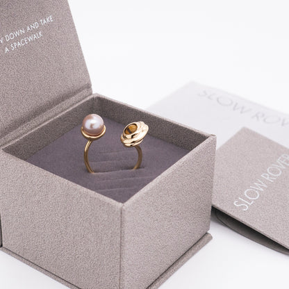 太陽閃焰 太陽黑子虎眼石粉紫珍珠戒指-厚鍍18K金