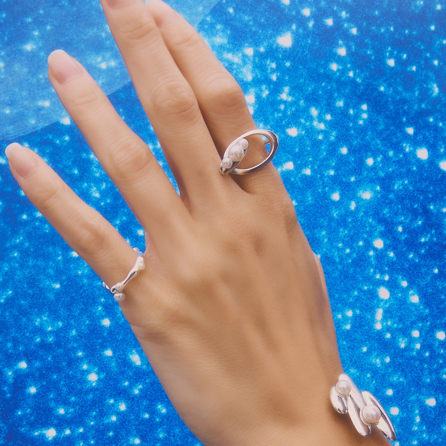 Multiverse - Flowing Baby Pearl Ring (Silver) 